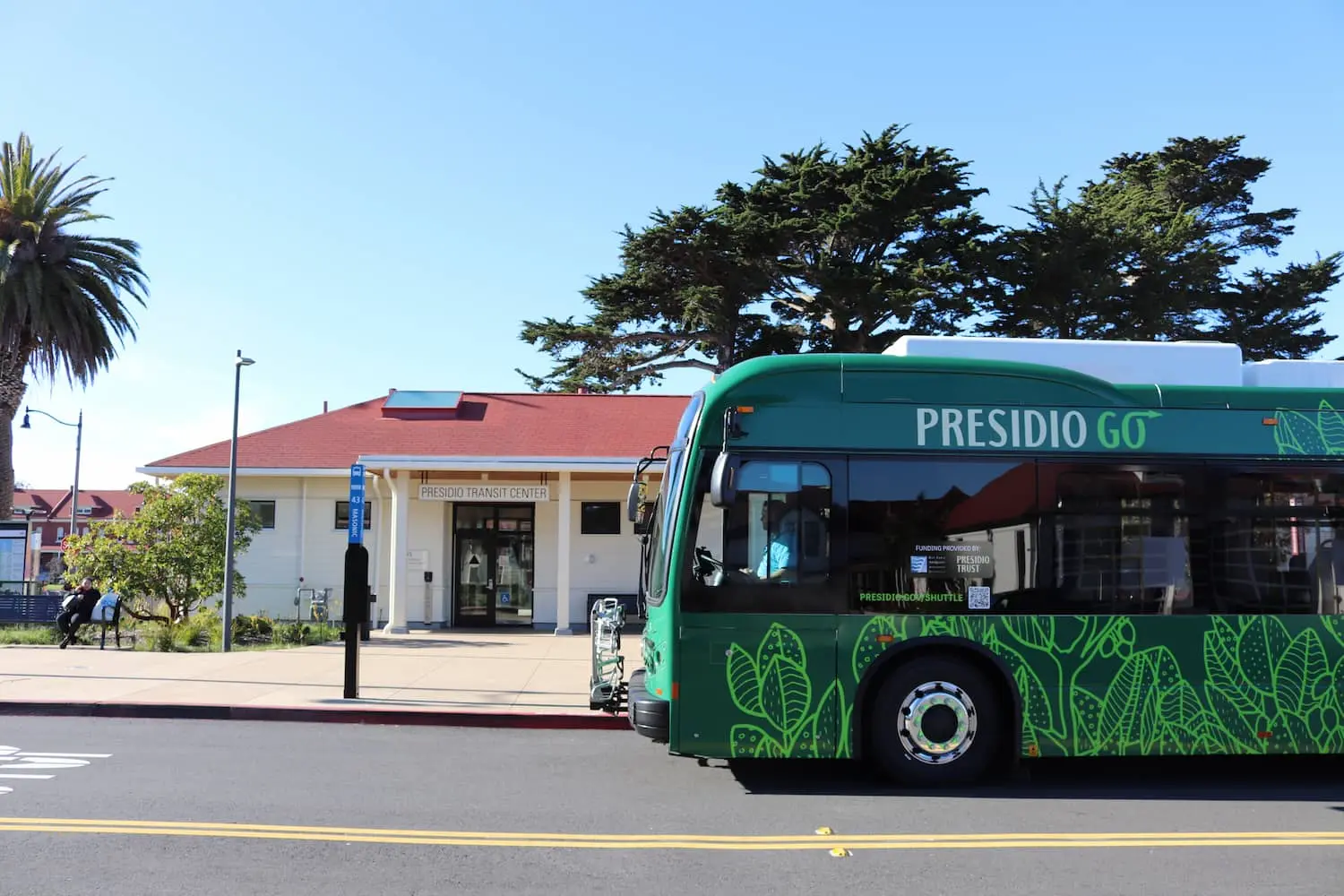 A Presidio GO Shuttle in front of Presidio Transit Center.